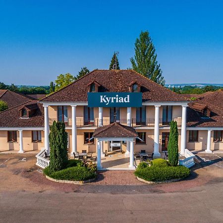 Kyriad Санс Екстериор снимка